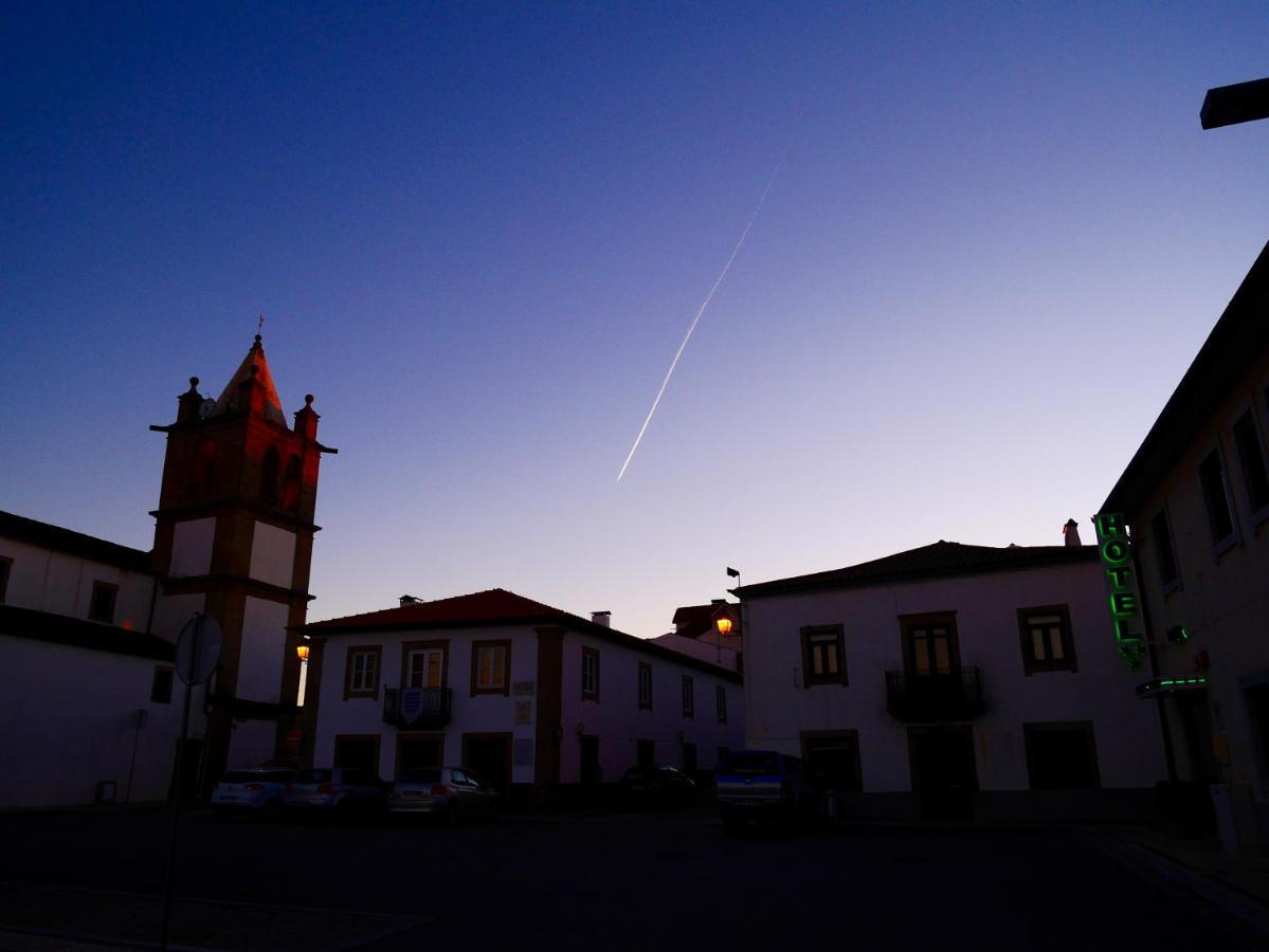 Hotel Trindade Coelho โมกาโดรู ภายนอก รูปภาพ