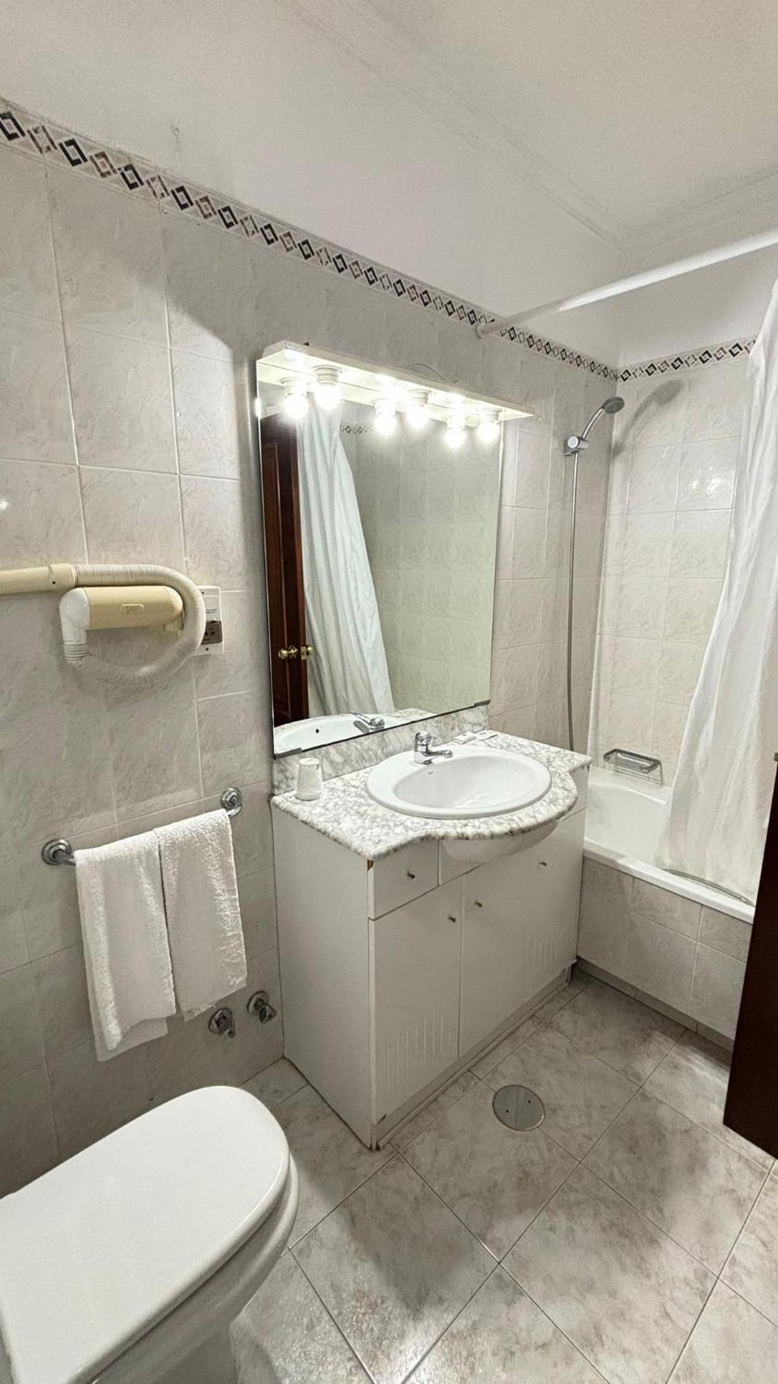 Hotel Trindade Coelho โมกาโดรู ภายนอก รูปภาพ