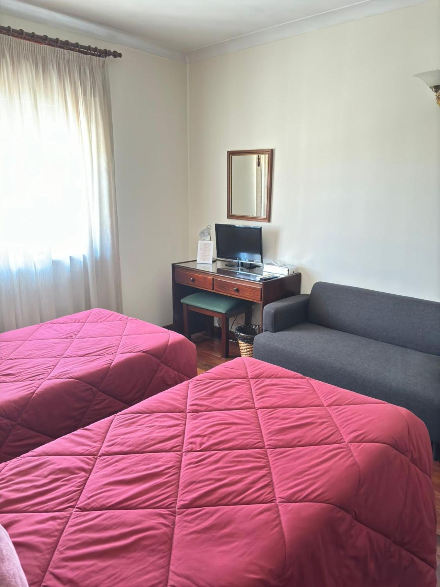 Hotel Trindade Coelho โมกาโดรู ภายนอก รูปภาพ