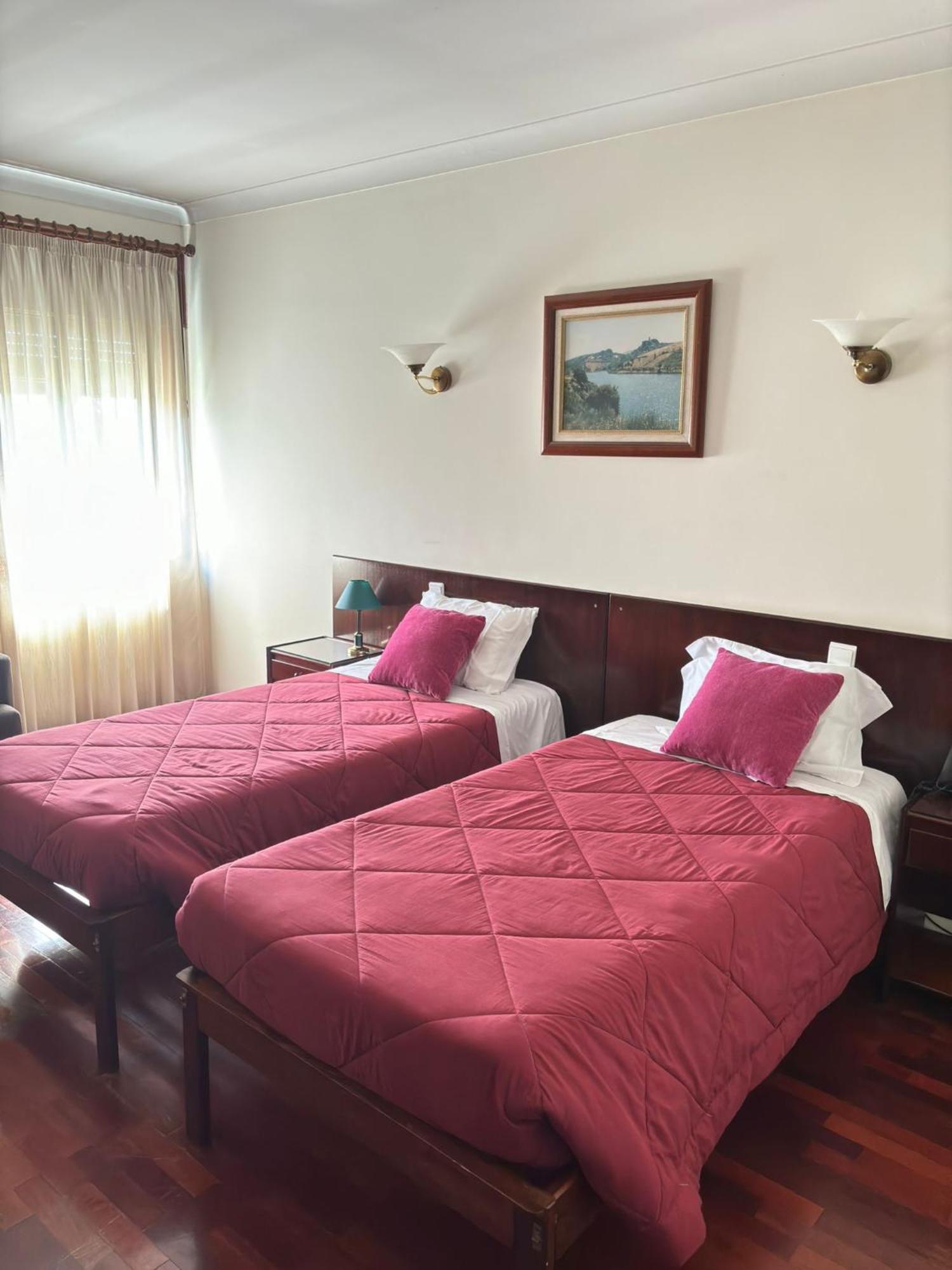 Hotel Trindade Coelho โมกาโดรู ภายนอก รูปภาพ