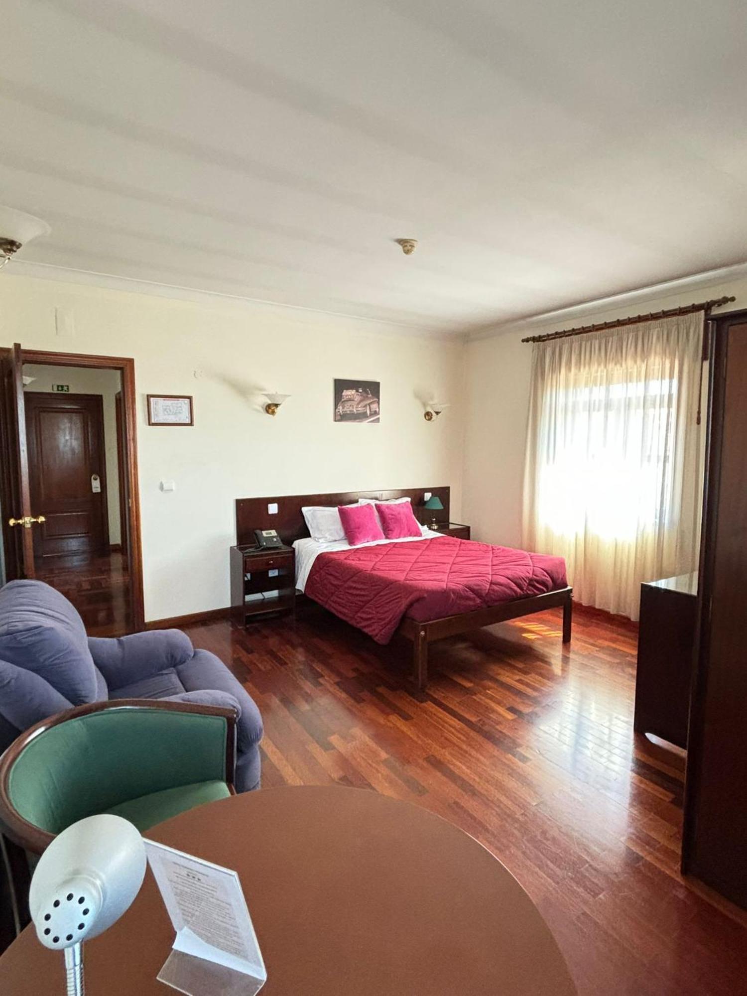 Hotel Trindade Coelho โมกาโดรู ภายนอก รูปภาพ