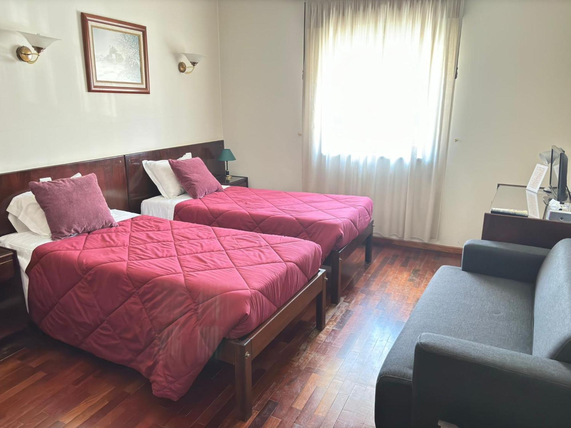 Hotel Trindade Coelho โมกาโดรู ภายนอก รูปภาพ