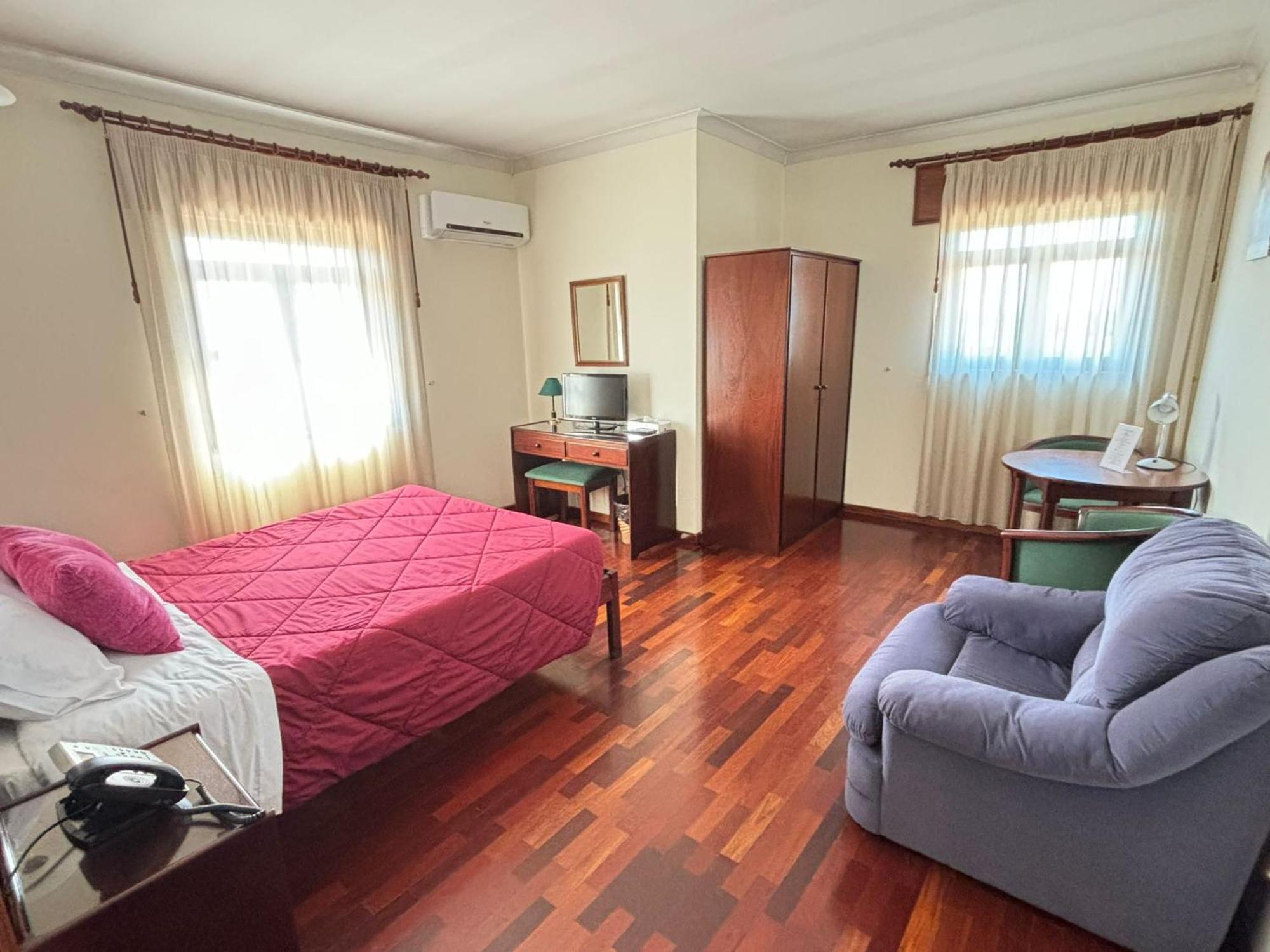 Hotel Trindade Coelho โมกาโดรู ภายนอก รูปภาพ
